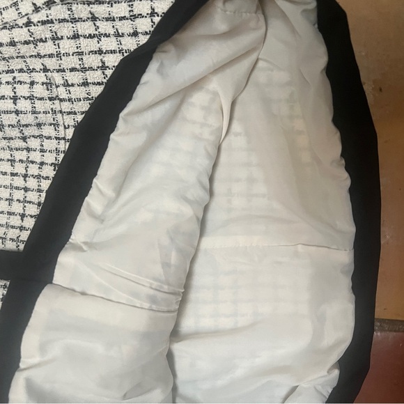 Chic Women's Black and White Long Sleeve Tweed Dress - Picture 5 of 5